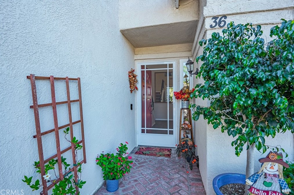 36 Serenity Ln, Laguna Beach, CA 92677-5905