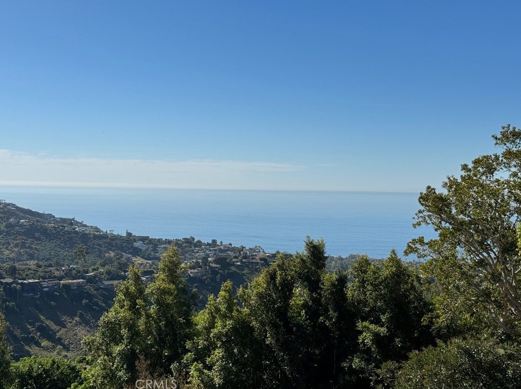 2395 Temple Hills Dr, Laguna Beach, CA 92651-2667