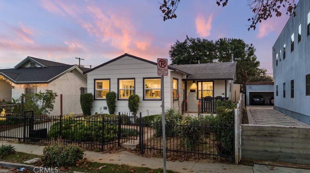 5544 Blackwelder St, Los Angeles CA  90016-3210 exterior
