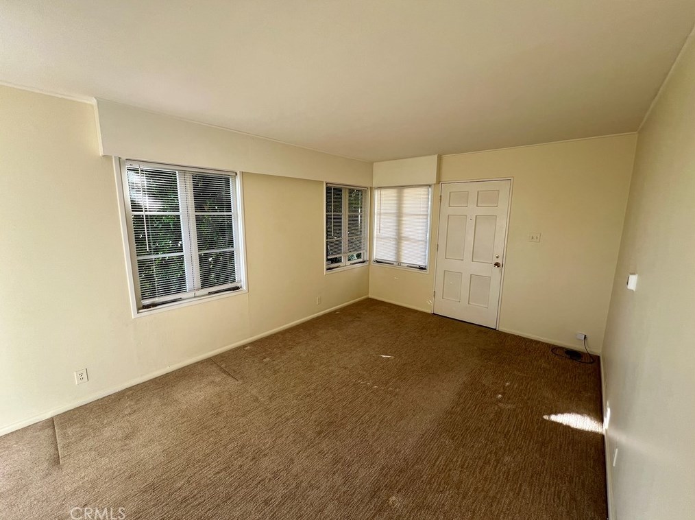571 Blumont St, Laguna Beach, CA 92651