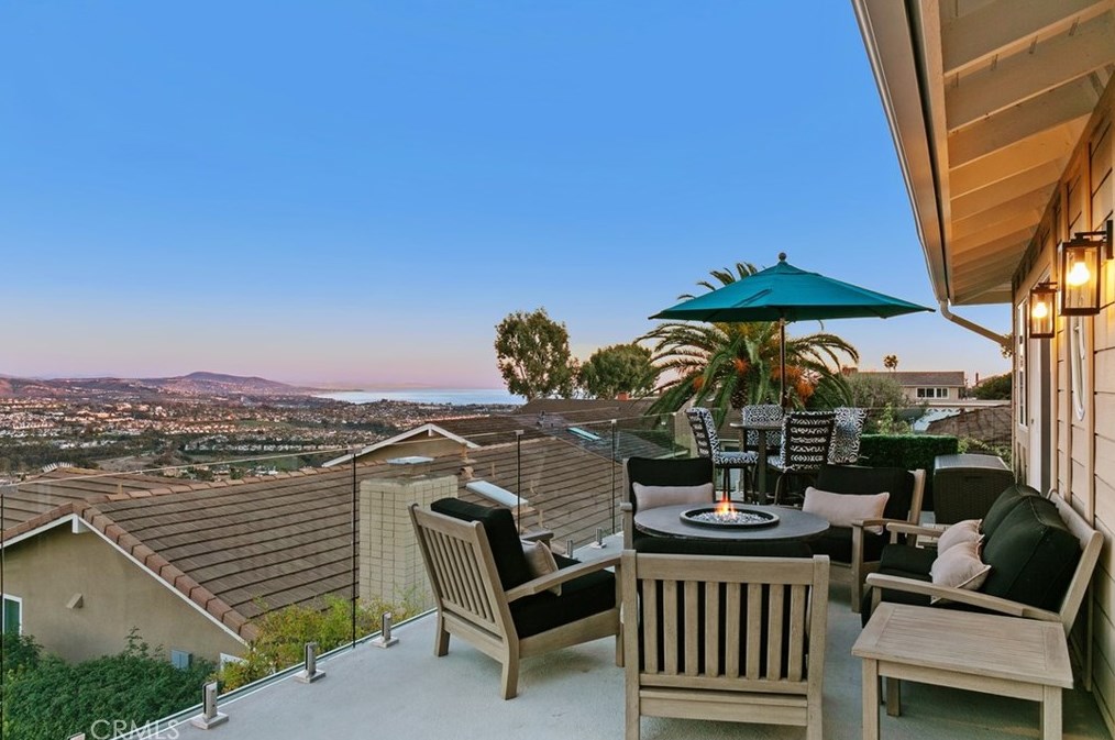 31534 Flying Cloud Dr, Laguna Beach CA  92677-2711 exterior