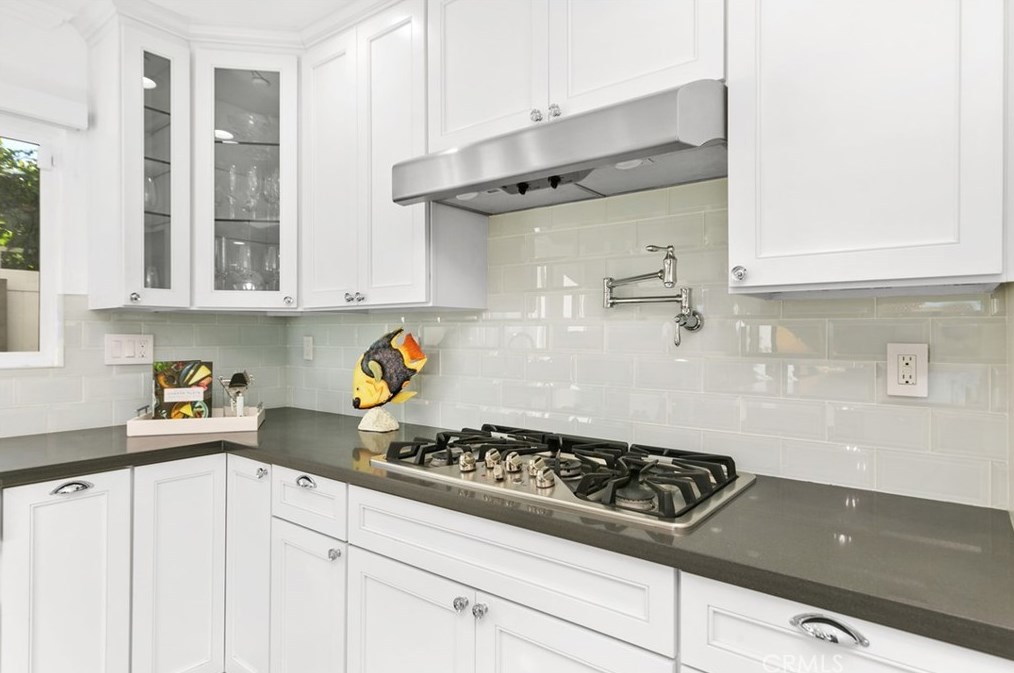 31534 Flying Cloud Dr, Laguna Beach CA  92677-2711 exterior