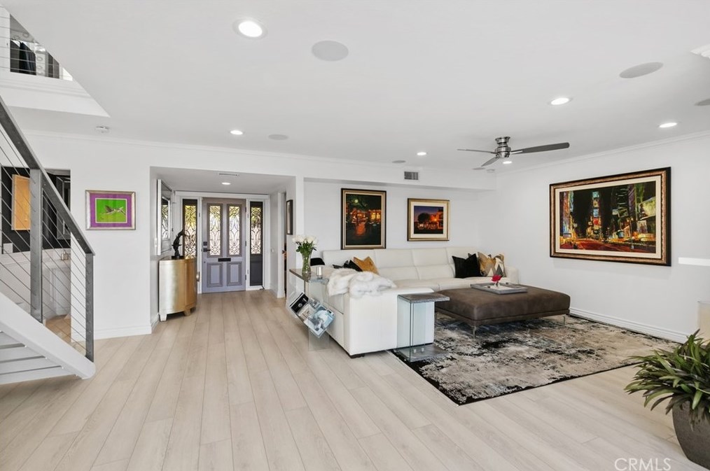 31534 Flying Cloud Dr, Laguna Beach CA  92677-2711 exterior