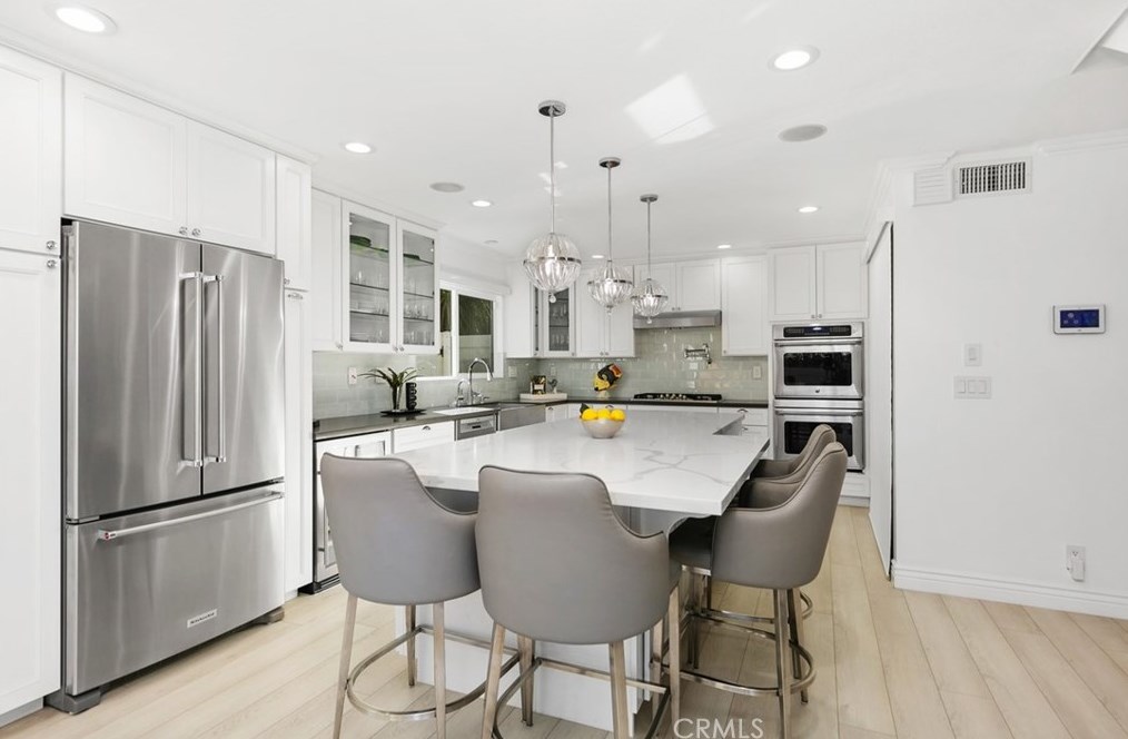 31534 Flying Cloud Dr, Laguna Beach CA  92677-2711 exterior
