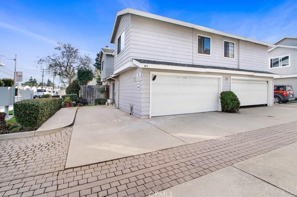 355 Avocado St #17, Costa Mesa, CA 92627