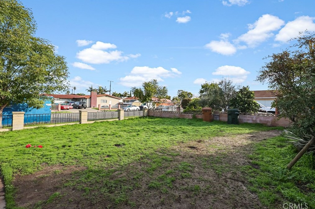 10382 Morningside Dr, Garden Grove CA  92843-4811 exterior