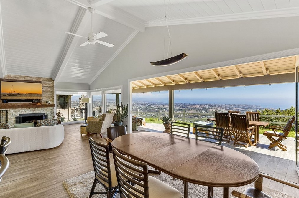 31182 Flying Cloud Dr, Laguna Beach, CA 92677-2715