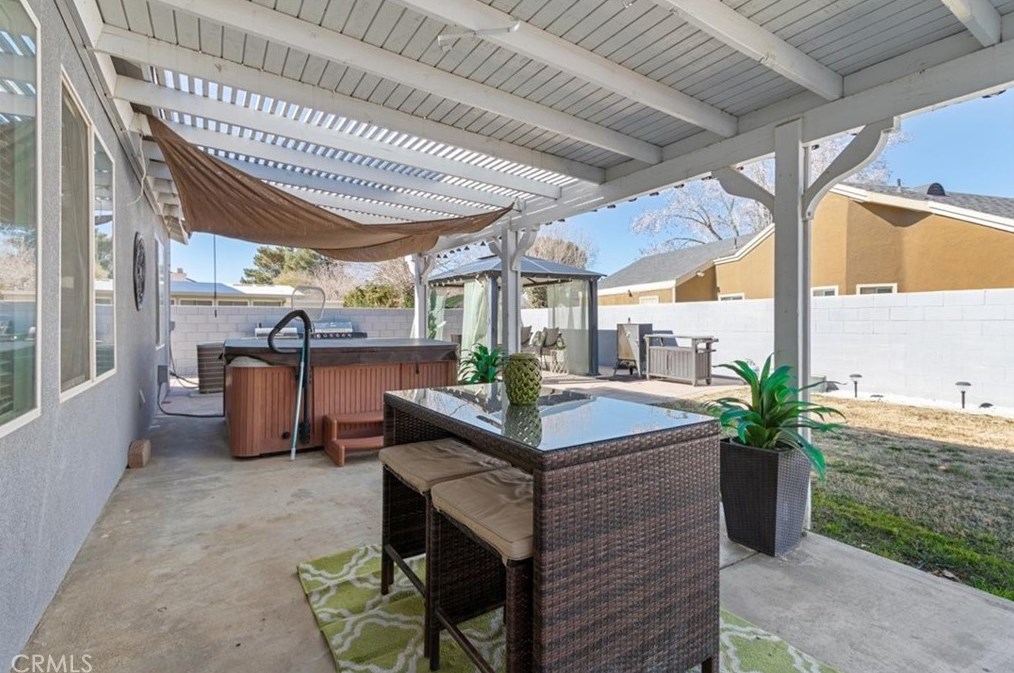 2727 Avenue, Lancaster CA  exterior