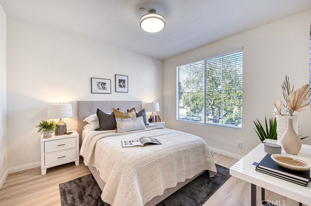 1412 Elmhurst, Irvine CA  92618-4024 exterior