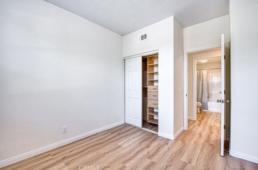 1412 Elmhurst, Irvine CA  92618-4024 exterior