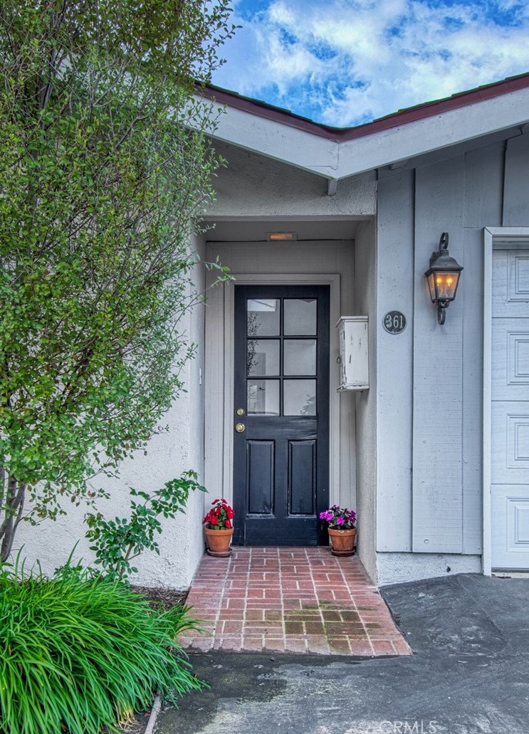 361 Ravello Ln, Costa Mesa, CA 92627-1425