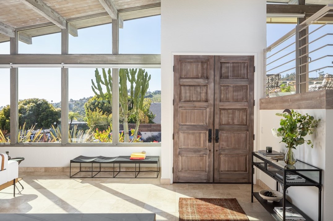 1450 Morningside Dr, Laguna Beach, CA 92651-2811