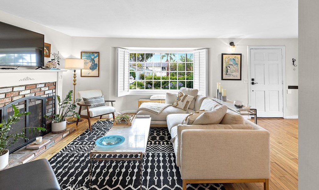 626 Anita St, Laguna Beach CA  92651-2906 exterior