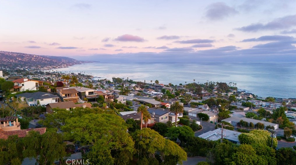 1580 Sunset Ridge Dr, Laguna Beach, CA 92651-1200