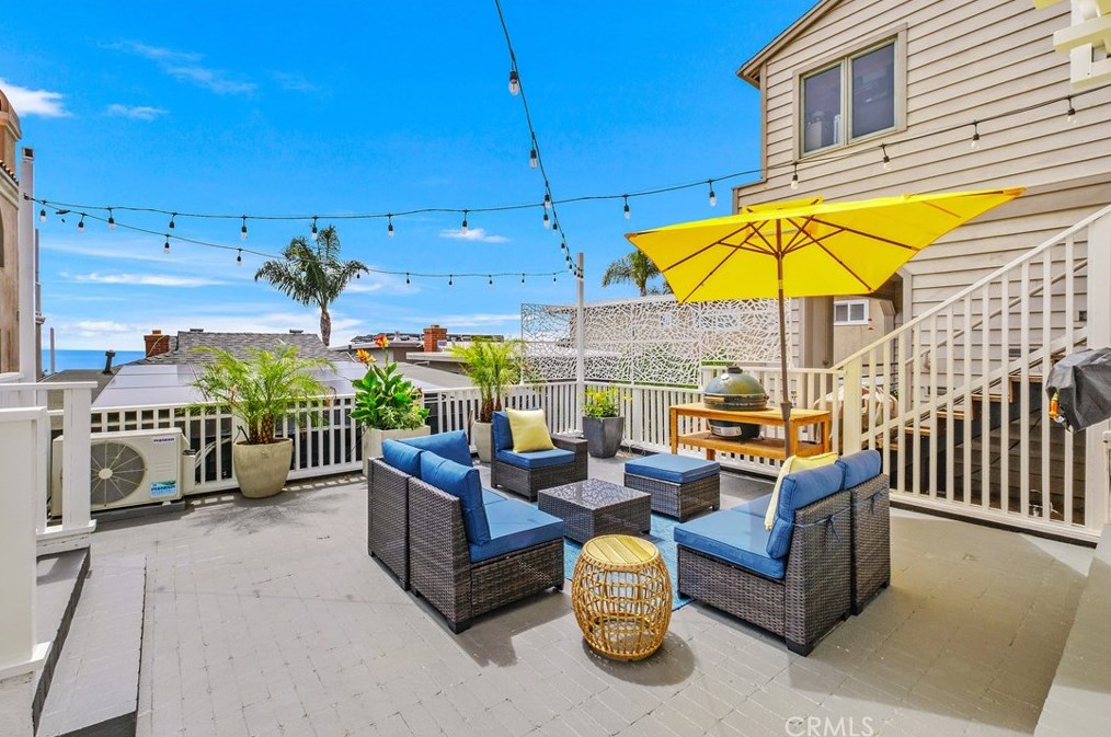 32146 Coast Hwy, Laguna Beach CA  92651-6870 exterior