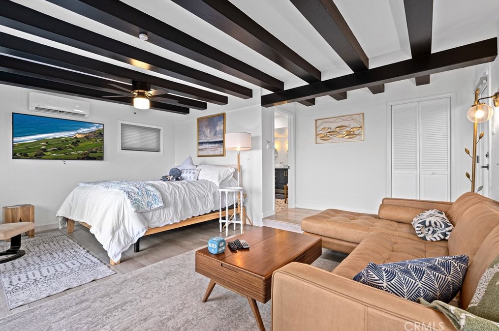32146 Coast Hwy, Laguna Beach CA  92651-6870 exterior