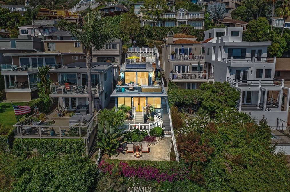 32146 Coast Hwy, Laguna Beach CA  92651-6870 exterior