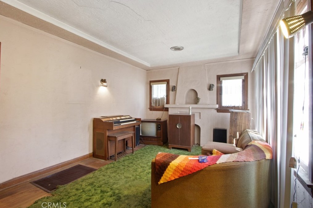 6371 Homewood Ave, Buena Park, CA 90621
