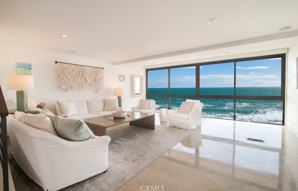 77 Blue Lagoon, Laguna Beach, CA 92651-4216