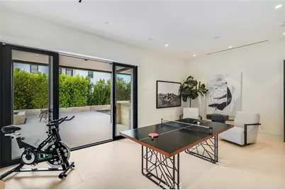 427 Santa Ana Av, Newport Beach, CA 92663 - Photo 26