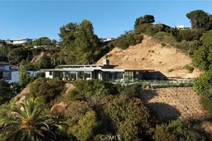 9015 Alto Cedro Dr, Beverly Hills, CA 90210 - Photo 40