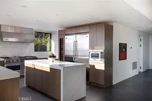 9015 Alto Cedro Dr, Beverly Hills, CA 90210 - Photo 24