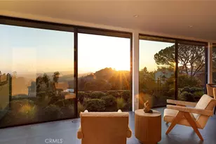 9015 Alto Cedro Dr, Beverly Hills, CA 90210 - Photo 20