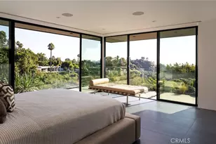 9015 Alto Cedro Dr, Beverly Hills, CA 90210 - Photo 30
