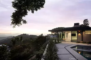 9015 Alto Cedro Dr, Beverly Hills, CA 90210 - Photo 46