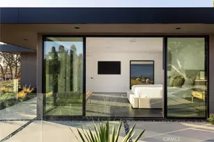 9015 Alto Cedro Dr, Beverly Hills, CA 90210 - Photo 28