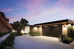 9015 Alto Cedro Dr, Beverly Hills, CA 90210 - Photo 10