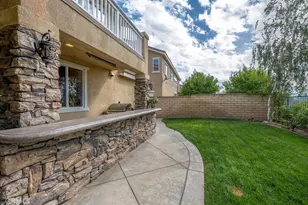 24030 Via Vizcaya, Valencia, CA 91354 - Photo 46