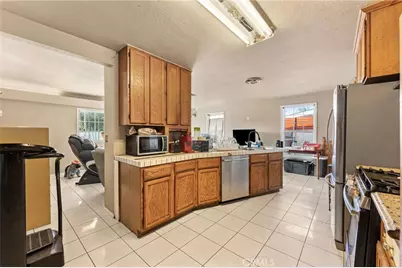 9552 Dewey Drive, Garden Grove, CA 92841 - Photo 10