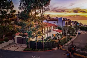 2 Emerald Bay, Laguna Beach, CA 92651 - Photo 2