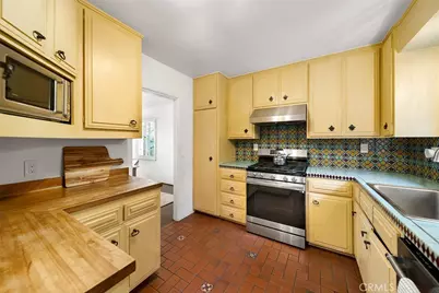 2 Emerald Bay, Laguna Beach, CA 92651 - Photo 30