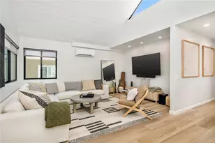 717 Orchid Ave #1/2, Corona del Mar, CA 92625 - Photo 4