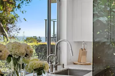 592 Bluebird Canyon Drive, Laguna Beach, CA 92651 - Photo 8