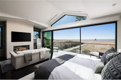 218 E Oceanfront, Newport Beach, CA 92661 - Photo 20