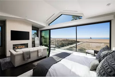 218 E Oceanfront, Newport Beach, CA 92661 - Photo 20