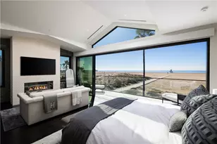 218 E Oceanfront, Newport Beach, CA 92661 - Photo 20