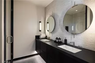 218 E Oceanfront, Newport Beach, CA 92661 - Photo 28