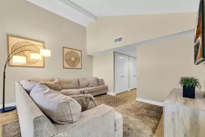 6437 E Calle Del Norte, Anaheim Hills, CA 92807 - Photo 10