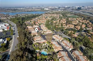 105 Corsica Dr, Newport Beach, CA 92660 - Photo 26