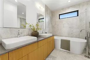 11702 Charnock Rd, Los Angeles, CA 90066 - Photo 10