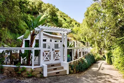 275 Woodland Drive, Laguna Beach, CA 92651 - Photo 2