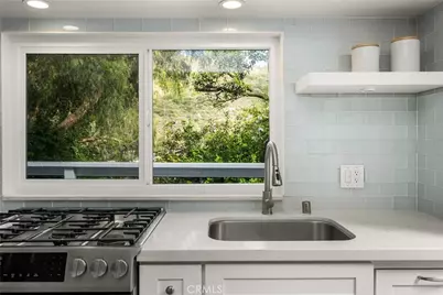 275 Woodland Drive, Laguna Beach, CA 92651 - Photo 18