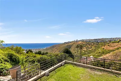 1992 San Remo, Laguna Beach, CA 92651 - Photo 30