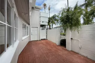 137 Topaz, Newport Beach, CA 92662 - Photo 4