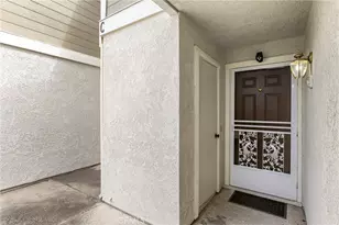 26302 Los Viveros, Mission Viejo, CA 92691 - Photo 2