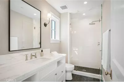 702 Saint James Pl, Newport Beach, CA 92663 - Photo 32